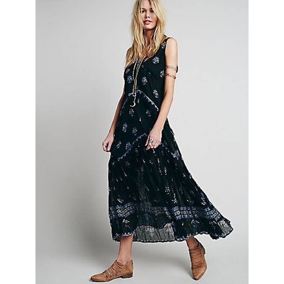 Free People Dresses & Skirts - FREE PEOPLE aphrodite black printed v-neck sleeveless maxi dress XS